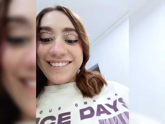 CloeBonet's BongaCams show and profile