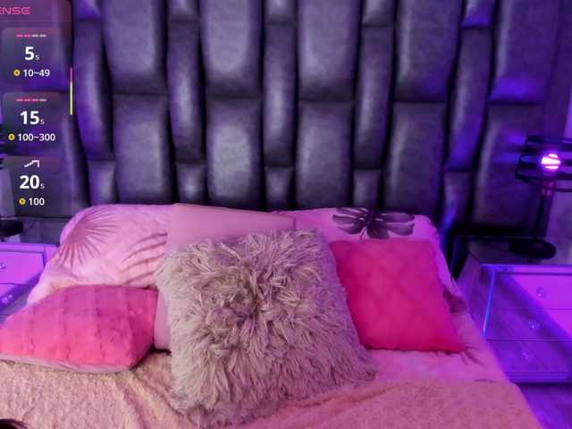 CloeBonet's BongaCams show and profile