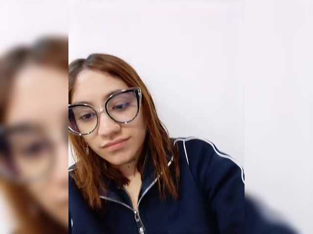 CloeBonet's BongaCams show and profile