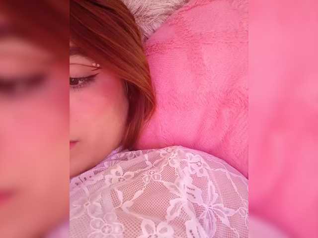 CloeBonet's BongaCams show and profile