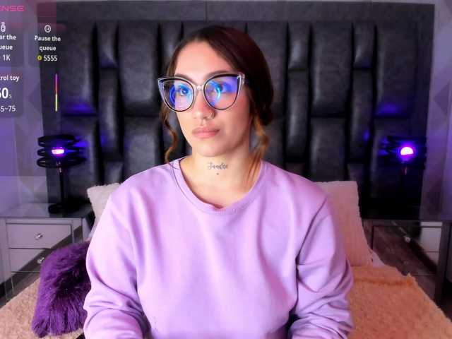 CloeBonet's BongaCams show and profile