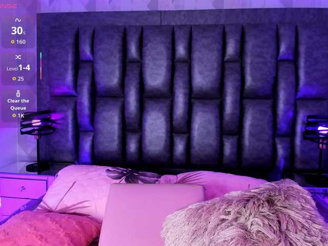 CloeBonet's BongaCams show and profile