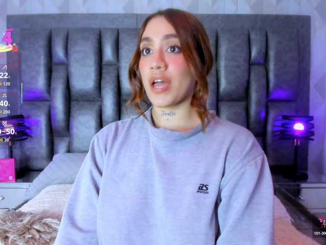 CloeBonet's BongaCams show and profile