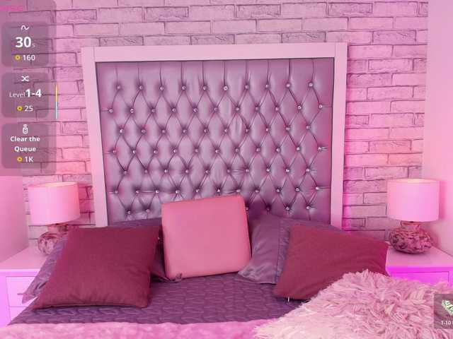 CloeBonet's BongaCams show and profile