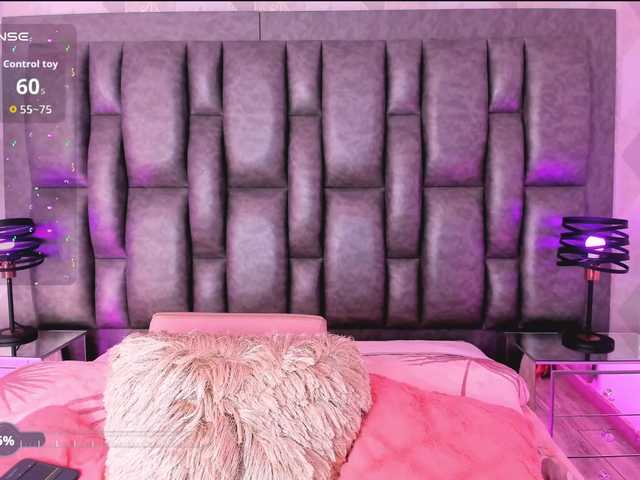 CloeBonet's BongaCams show and profile