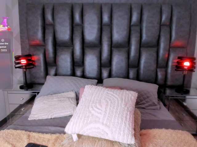 CloeBonet's BongaCams show and profile