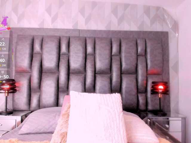 CloeBonet's BongaCams show and profile