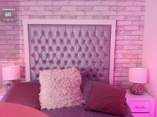 CloeBonet's BongaCams show and profile