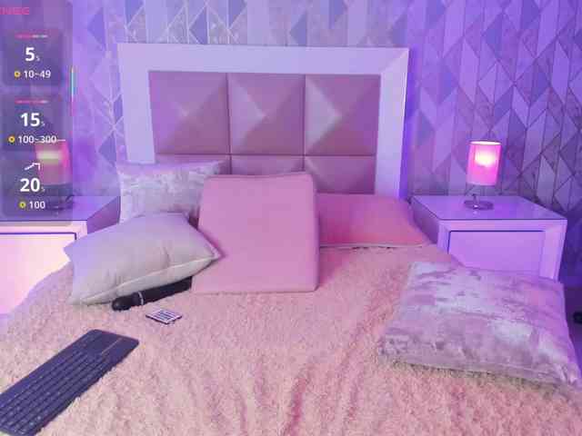 CloeBonet Live Webcam on BongaCams