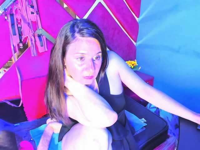 KylieBloom's BongaCams show and profile