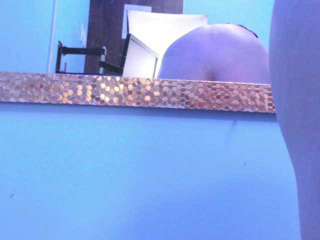 KylieBloom's BongaCams show and profile