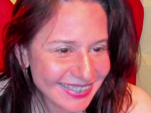 KylieBloom's BongaCams show and profile