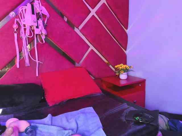 KylieBloom Live Webcam on BongaCams