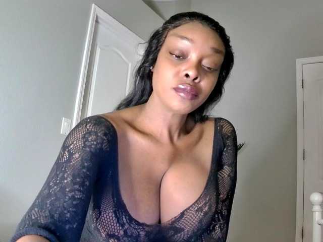 Ataliahh's BongaCams show and profile