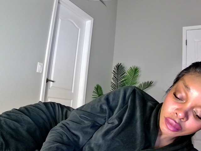 Ataliahh's BongaCams show and profile