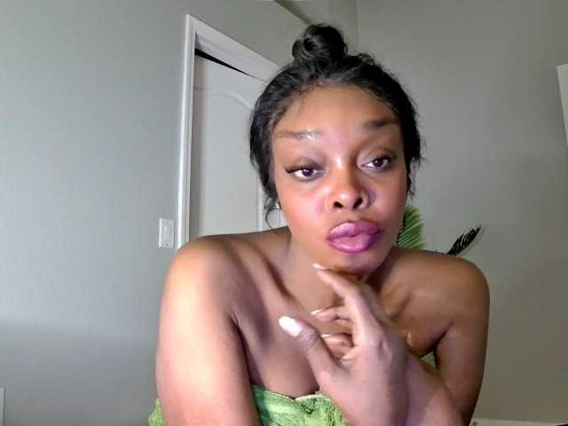 Ataliahh's BongaCams show and profile