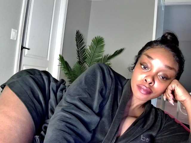 Ataliahh's BongaCams show and profile