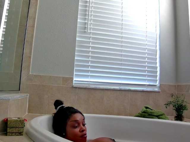 Ataliahh's BongaCams show and profile