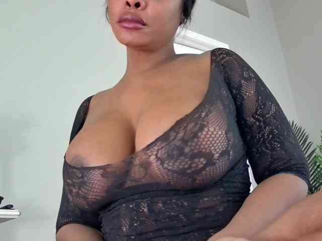 Ataliahh Live Webcam on BongaCams