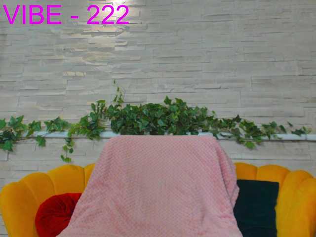 SerennaNoir Live Cam and Statistics on UnifiedCams