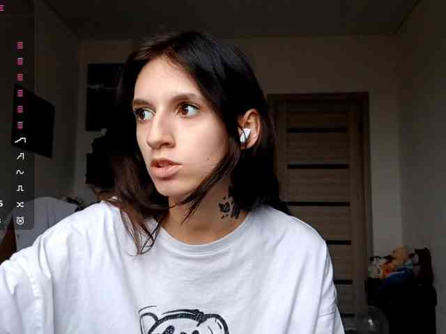 CleoraSlomkowski webcam