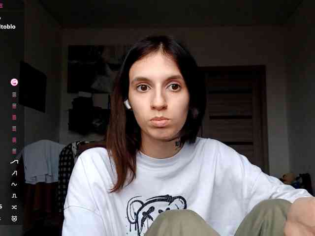 CleoraSlomkowski webcam