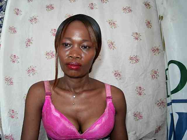 jenah2 Live Webcam on BongaCams