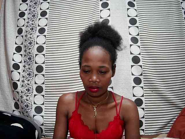 jenah2 Live Webcam on BongaCams