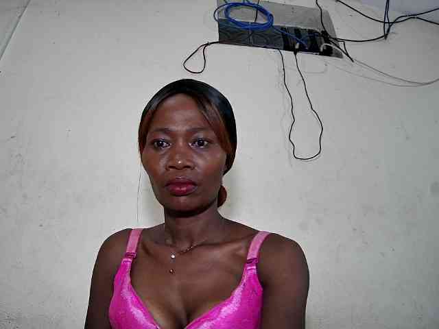 jenah2 Live Webcam on BongaCams