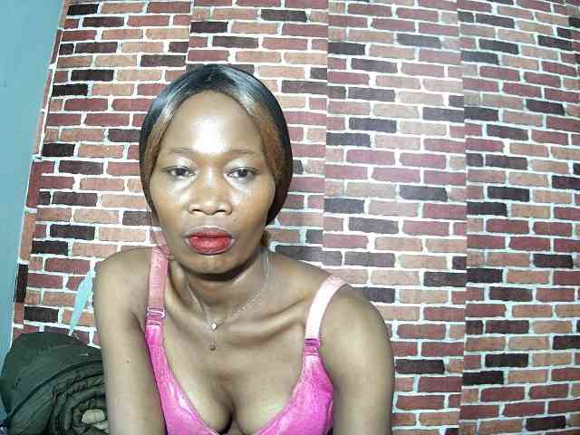 jenah2 Live Webcam on BongaCams