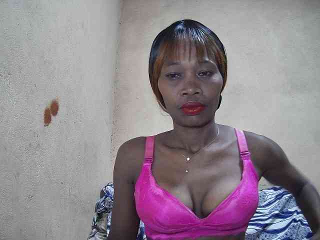 jenah2 Live Webcam on BongaCams