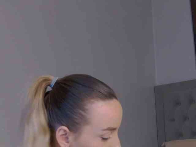 AlexisWhite webcam