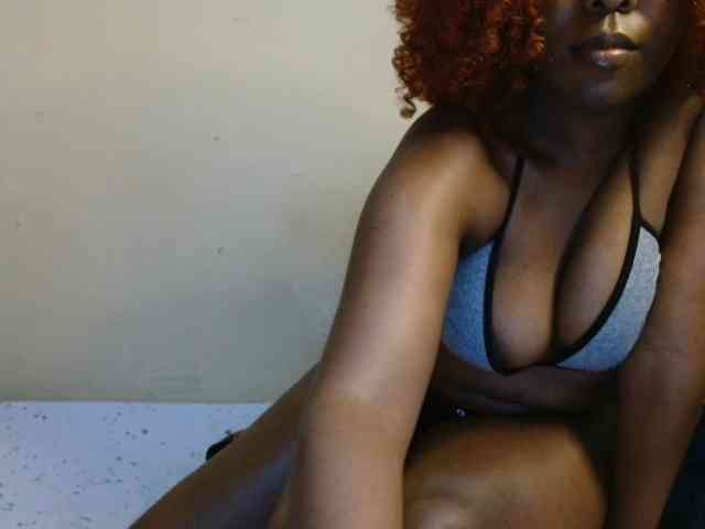 SexyDee-1 webcam