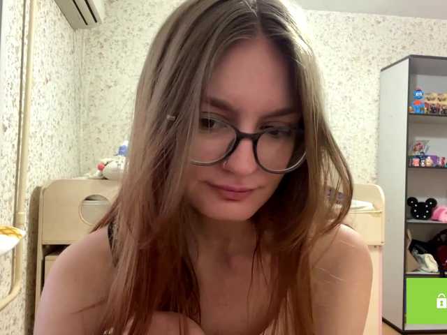 HaroldBohr's BongaCams show and profile