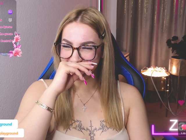 ZarasPlayground's BongaCams show and profile