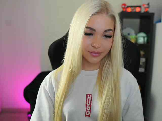 caramellangel Live Webcam on BongaCams