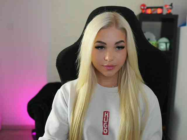 caramellangel Live Webcam on BongaCams