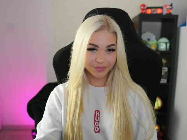 caramellangel Live Webcam on BongaCams