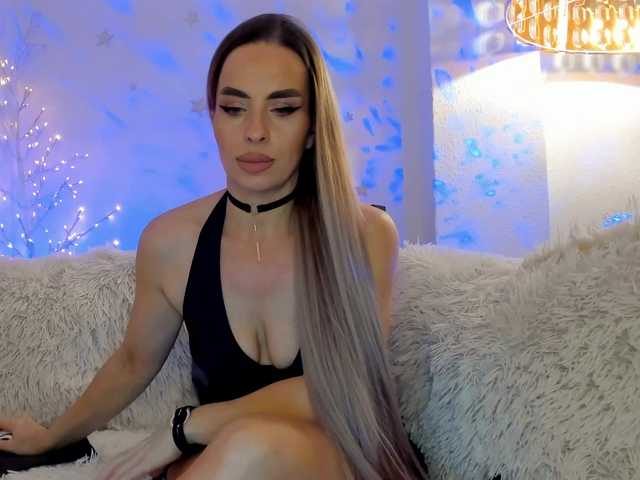 FeralFoxy's BongaCams show and profile