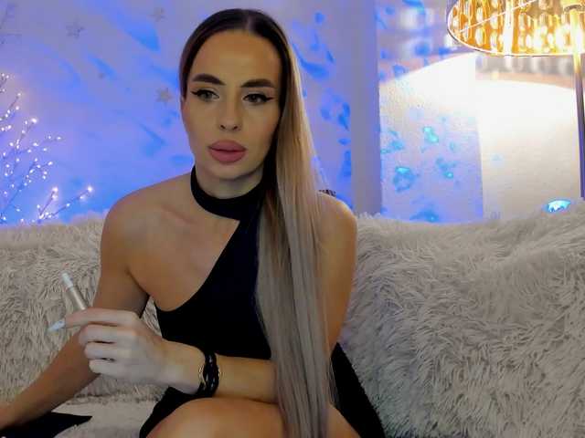 FeralFoxy's BongaCams show and profile