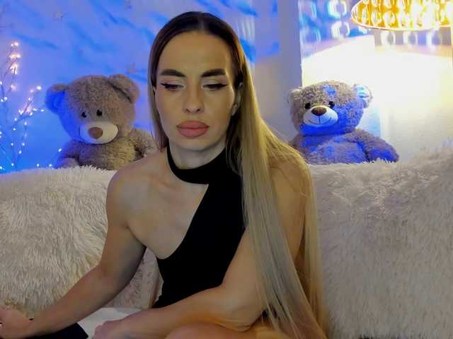 FeralFoxy's BongaCams show and profile