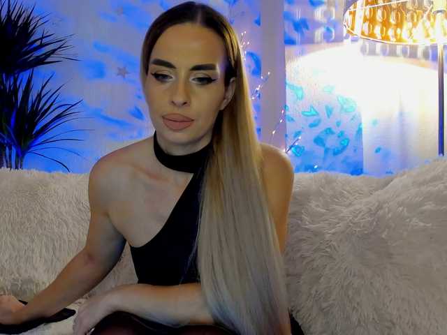 FeralFoxy's BongaCams show and profile