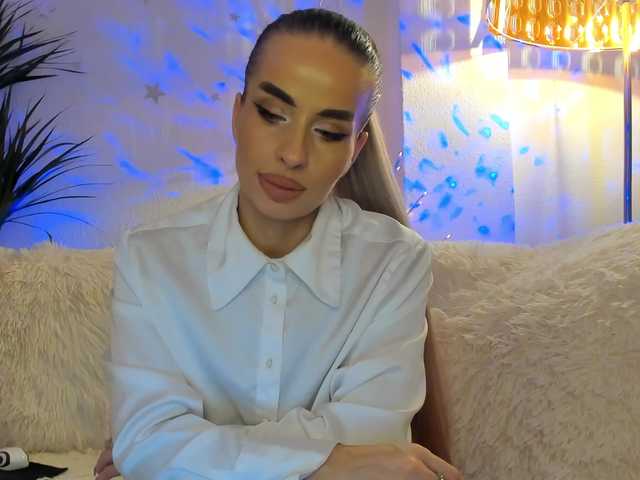 FeralFoxy's BongaCams show and profile