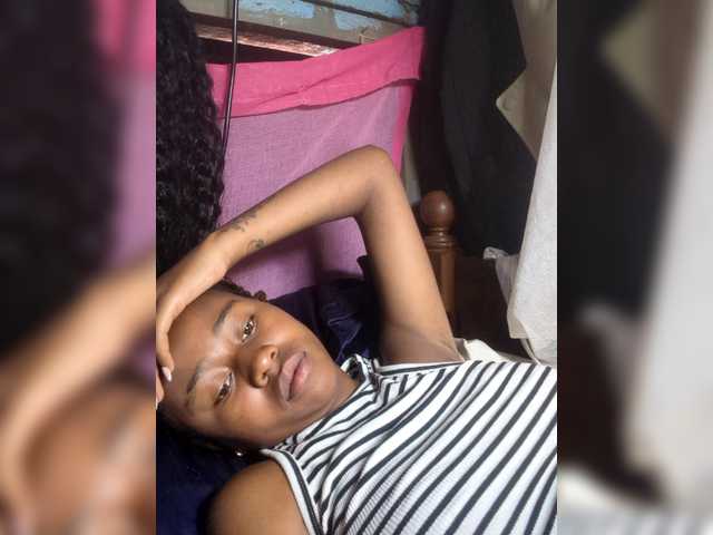 Royal-lady Live Cam on BongaCams