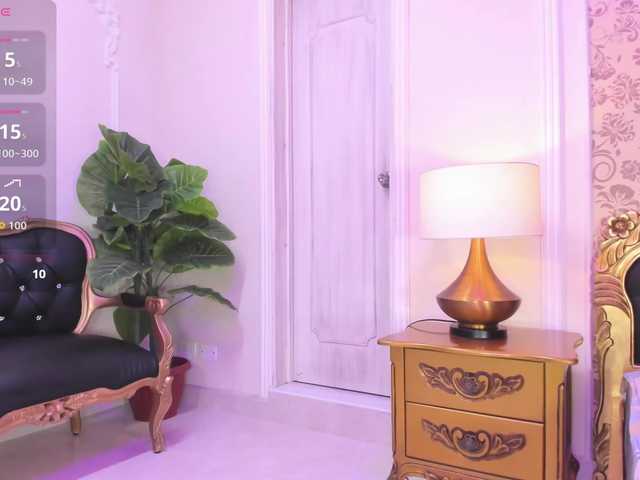  KarolMoore chat room