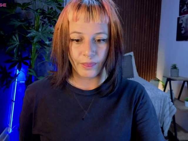 Camii-lux's BongaCams show and profile