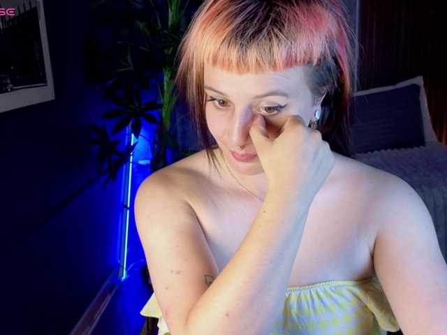 Camii-lux's BongaCams show and profile