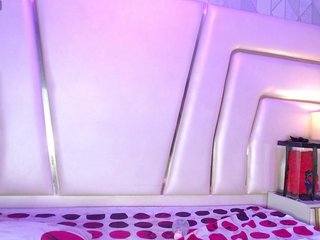 KimmieEvans Porn Show