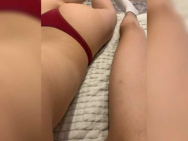 SEX-EDUCATION – webcam model profile photo