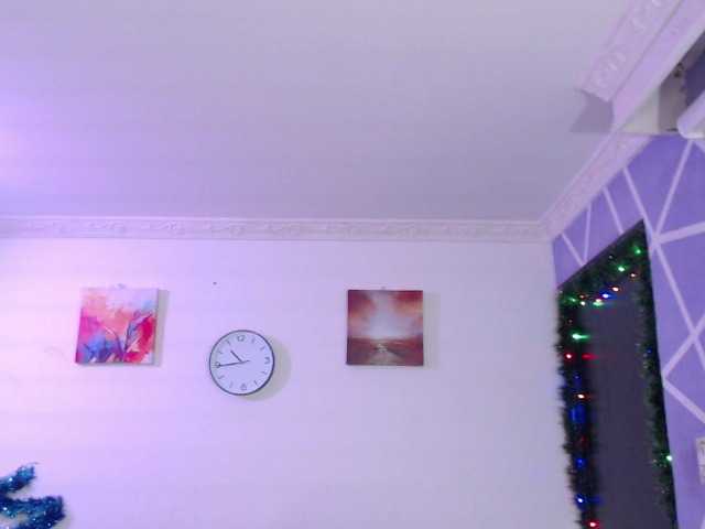 MiaaJoness's BongaCams show and profile